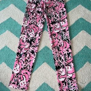 Lilly Pulitzer Hanging with my boo Luxletic leggings with side pocket